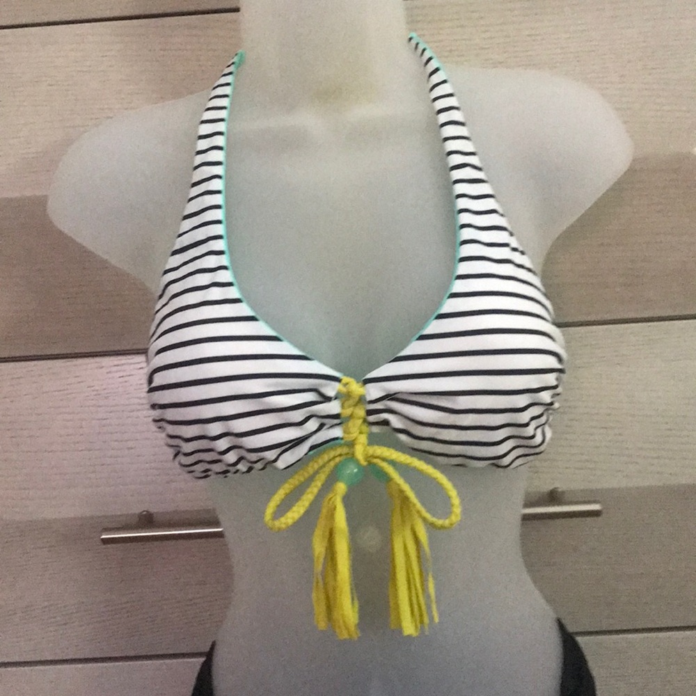 Victoria’s Secret Bikini Top